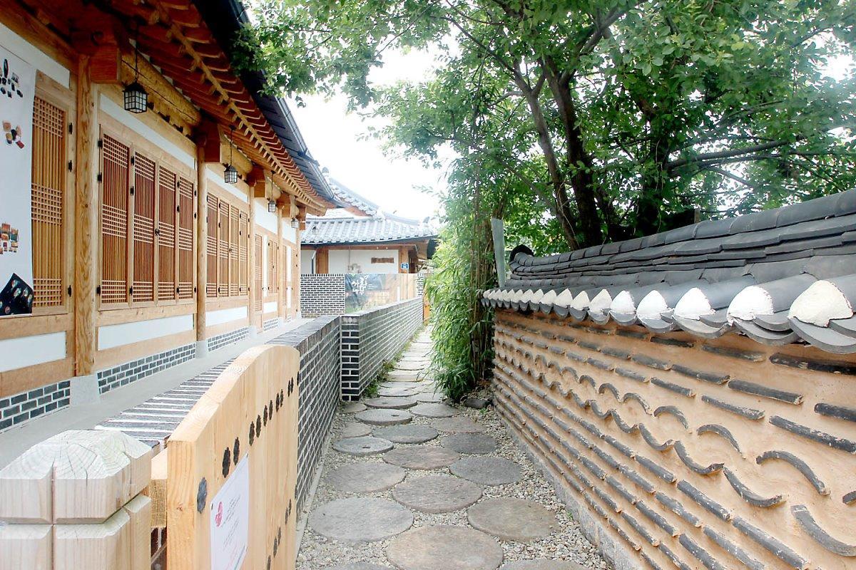 Sarangnamoo Hanok Guesthouse Jeonju Bagian luar foto