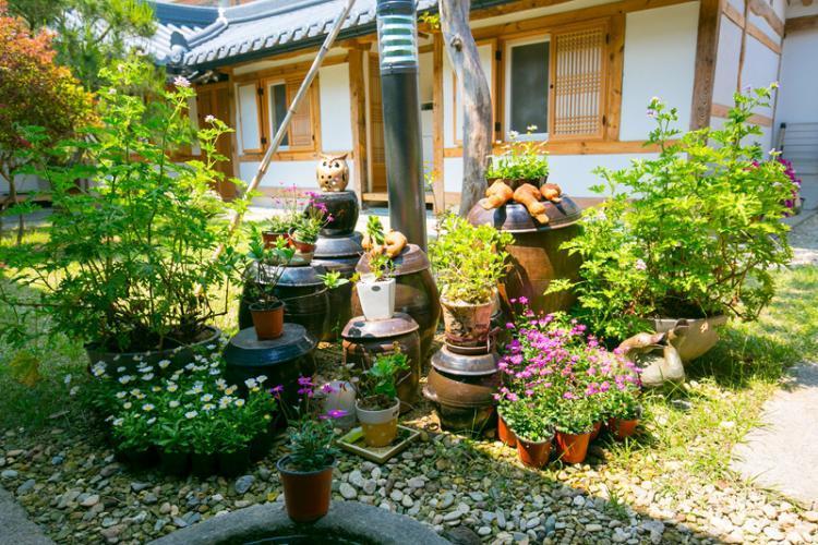 Sarangnamoo Hanok Guesthouse Jeonju Bagian luar foto