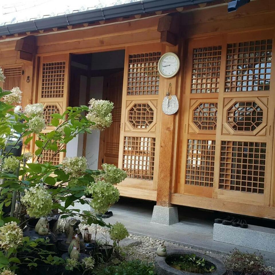 Sarangnamoo Hanok Guesthouse Jeonju Bagian luar foto