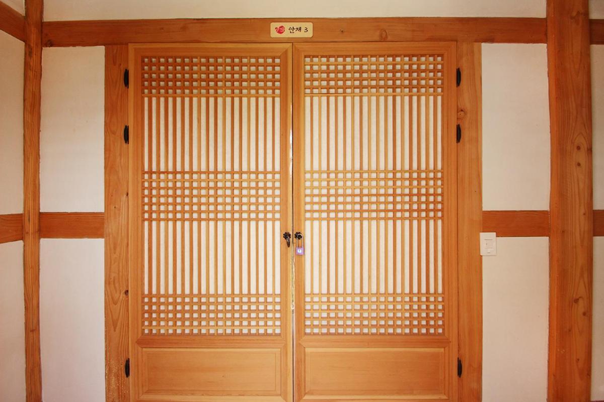 Sarangnamoo Hanok Guesthouse Jeonju Bagian luar foto